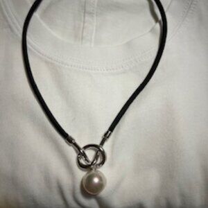 Never Worn Majorica Pearl Necklace on Black Leather Sicilia